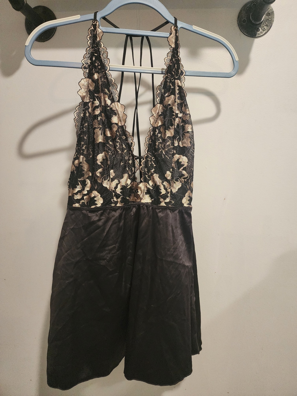 Auden Intimates Large Black Lacey Floral Nighty